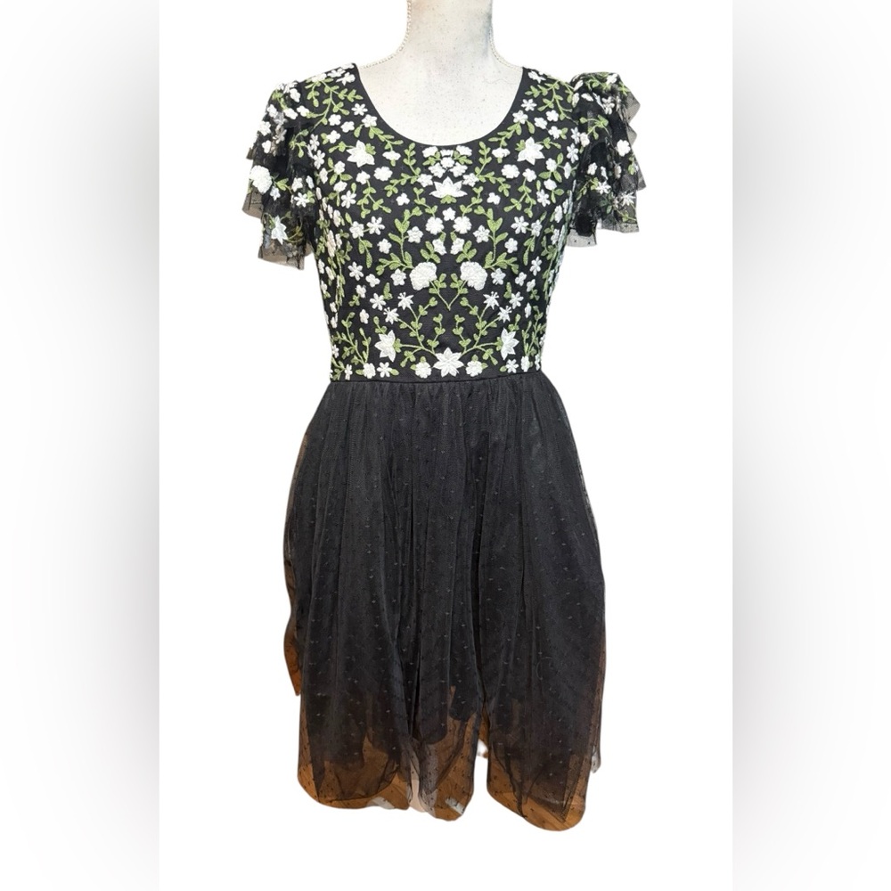JessaKae NWT Clara Embroidered Shortsleeve Dress size large - Picture 2 of 6